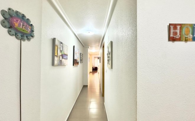 Herverkoop - Appartement -
Torrevieja