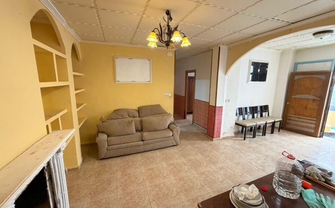 Resale - Town House -
Torrevieja