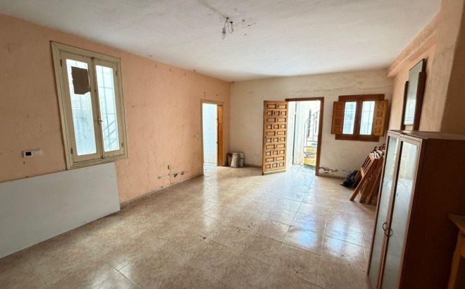Resale - Town House -
Torrevieja