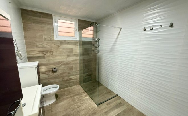 Resale - Town House -
Torrevieja