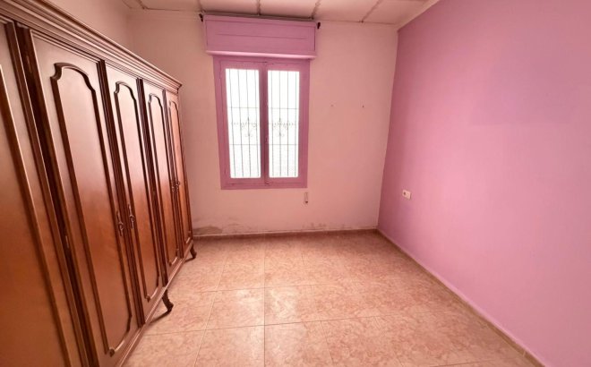Resale - Town House -
Torrevieja