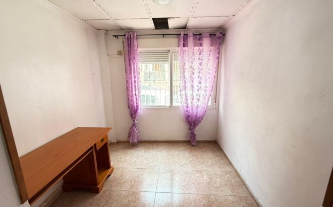 Resale - Town House -
Torrevieja