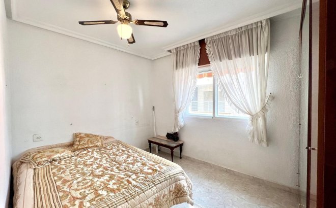 Resale - Apartment -
Torrevieja - Paseo Maritimo