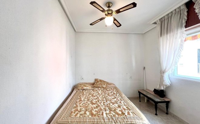 Resale - Apartment -
Torrevieja - Paseo Maritimo