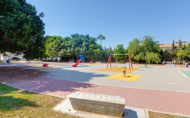 Resale - Bungalow -
Torrevieja - La Siesta - El Salado - Torreta