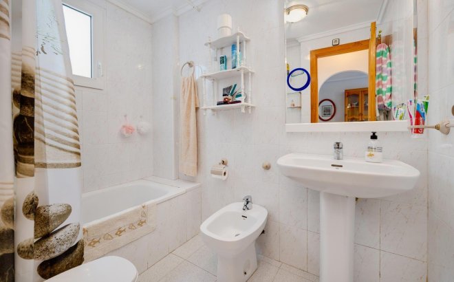 Resale - Apartment -
Torrevieja - Acequion