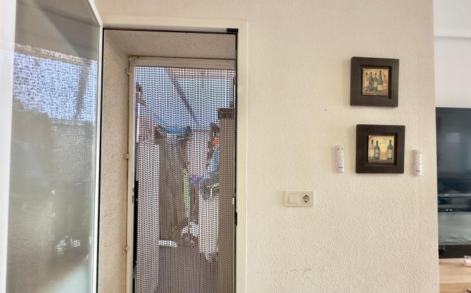 Resale - Bungalow -
Torrevieja - Torreblanca