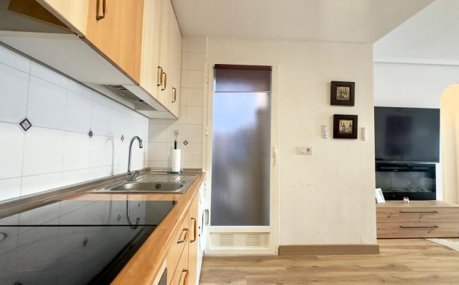 Resale - Bungalow -
Torrevieja - Torreblanca