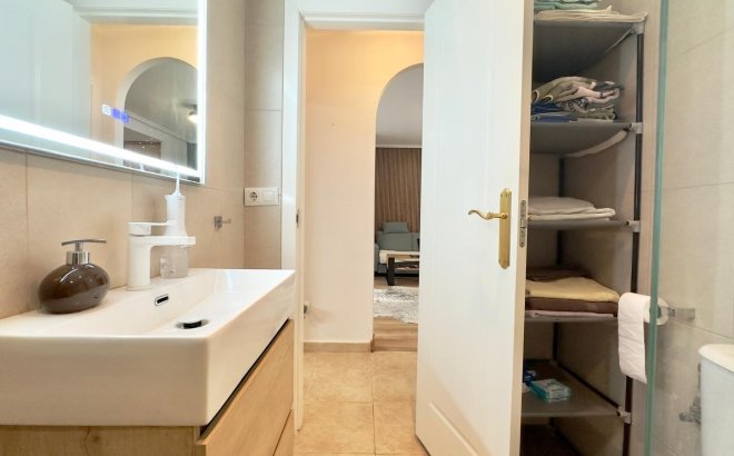 Resale - Bungalow -
Torrevieja - Torreblanca