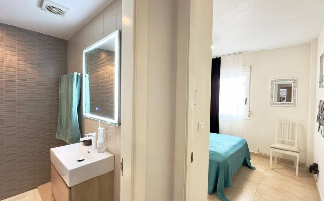 Resale - Bungalow -
Torrevieja - Torreblanca