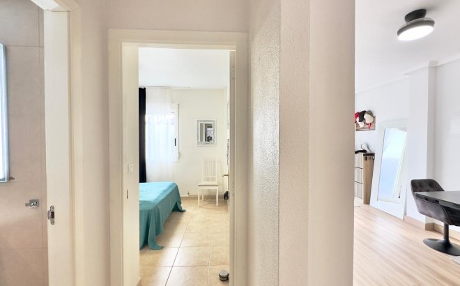 Resale - Bungalow -
Torrevieja - Torreblanca