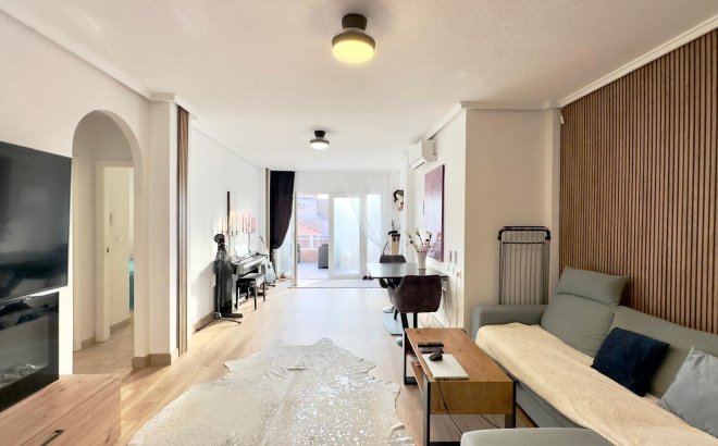 Resale - Bungalow -
Torrevieja - Torreblanca