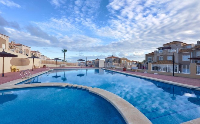 Resale - Bungalow -
Torrevieja - Torreblanca