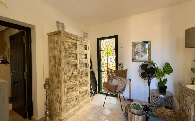 Resale - Villa -
Orihuela Costa - Costa Blanca