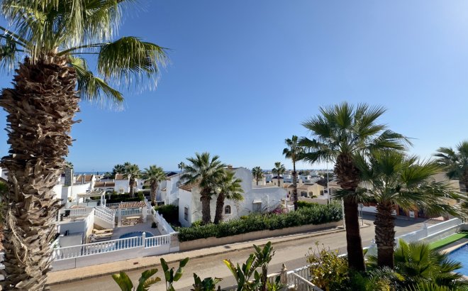 Resale - Villa -
Orihuela Costa - Costa Blanca