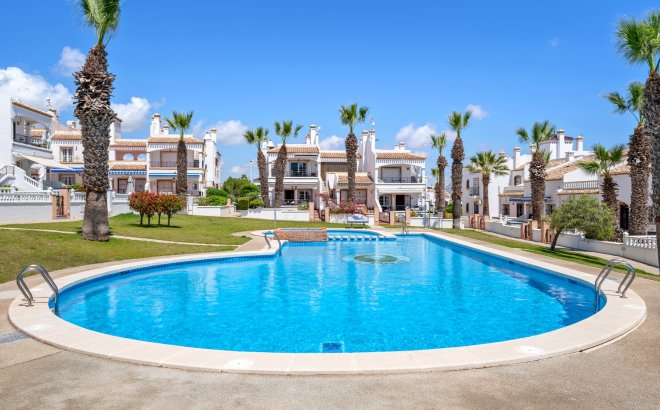 Resale - Villa -
Orihuela Costa - Costa Blanca