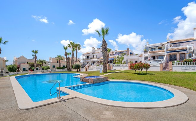 Resale - Villa -
Orihuela Costa - Costa Blanca