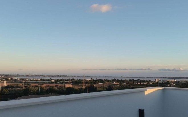 Resale - Villa -
Los Montesinos