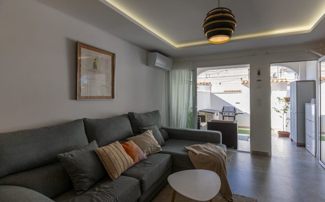 Resale - Town House -
Torrevieja - Costa Blanca