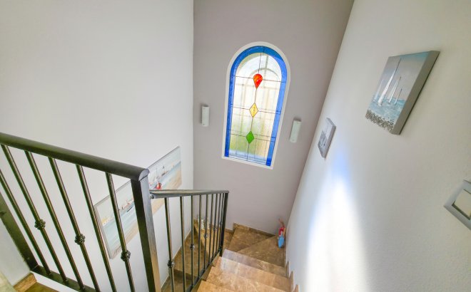 Resale - Villa -
Villamartin - Costa Blanca