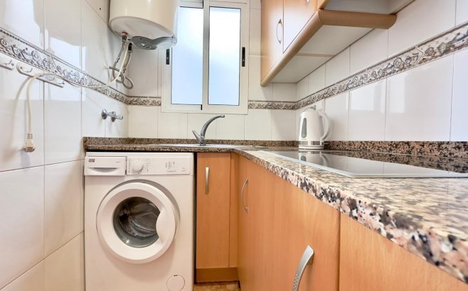 Resale - Apartment -
Torrevieja - Centro