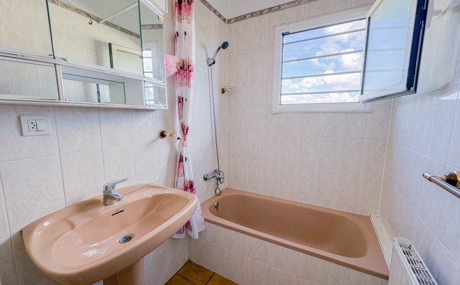 Resale - Villa -
Los Balcones - Costa Blanca