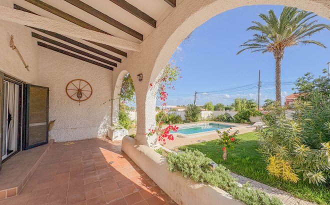 Resale - Villa -
Los Balcones - Costa Blanca