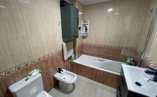 Herverkoop - Appartement -
Torrevieja - Costa Blanca