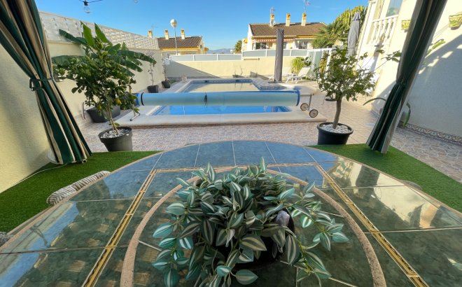 Resale - Villa -
Benijofar - Costa Blanca