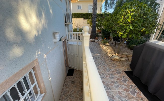 Resale - Villa -
Benijofar - Costa Blanca