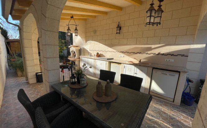 Resale - Villa -
Benijofar - Costa Blanca