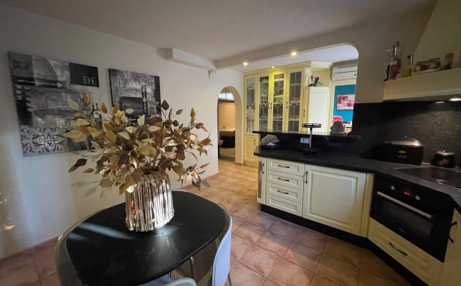 Resale - Villa -
Benijofar - Costa Blanca