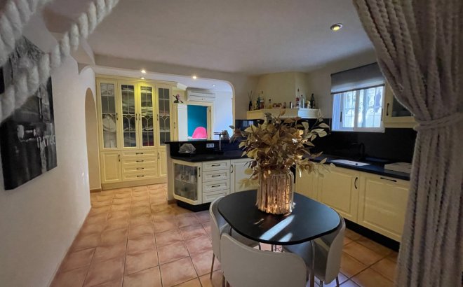 Resale - Villa -
Benijofar - Costa Blanca