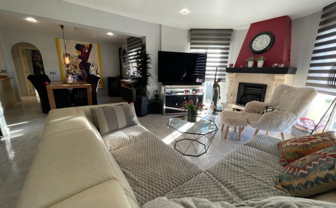 Resale - Villa -
Benijofar - Costa Blanca