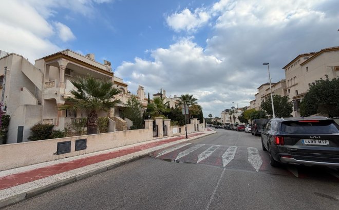 Resale - Apartment -
Orihuela Costa - Las Ramblas