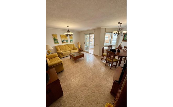 Resale - Apartment -
Torrevieja - Centro