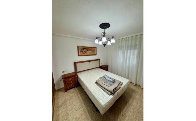 Resale - Apartment -
Torrevieja - Centro