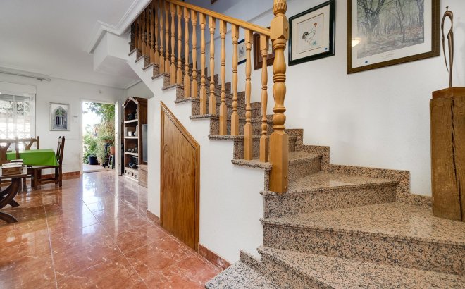 Resale - Villa -
Orihuela Costa - Costa Blanca