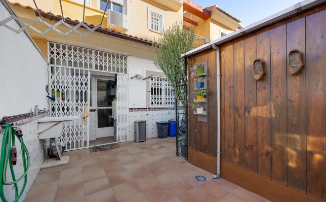 Resale - Villa -
Orihuela Costa - Costa Blanca