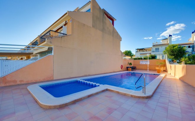 Resale - Villa -
Orihuela Costa - Costa Blanca