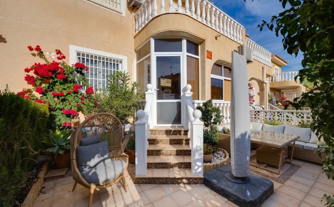 Resale - Villa -
Torrevieja - Costa Blanca
