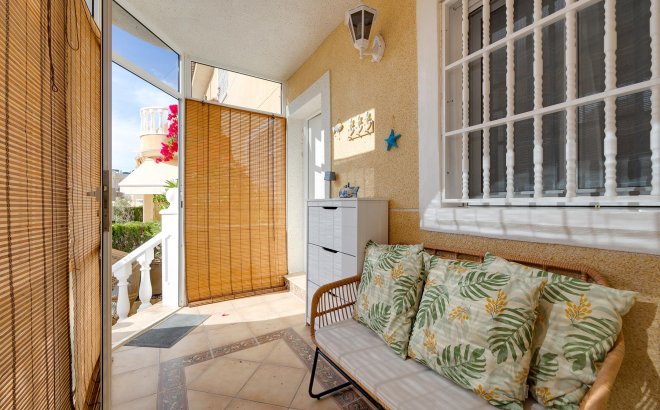 Resale - Villa -
Torrevieja - Costa Blanca