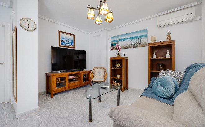 Resale - Villa -
Torrevieja - Costa Blanca