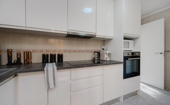 Resale - Villa -
Torrevieja - Costa Blanca