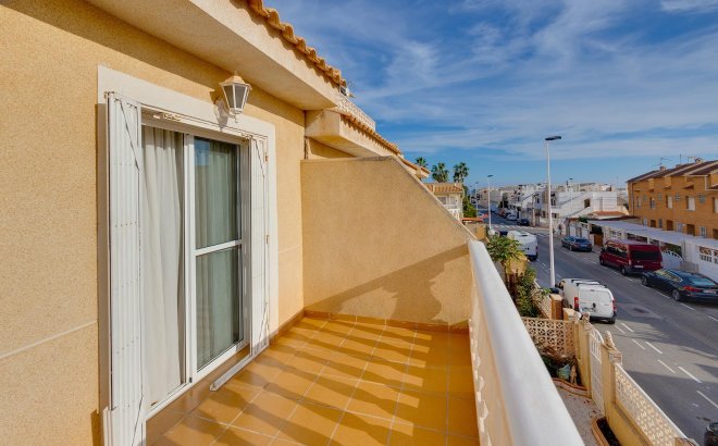 Resale - Villa -
Torrevieja - Costa Blanca