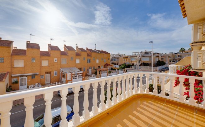 Resale - Villa -
Torrevieja - Costa Blanca
