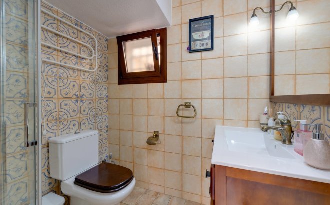 Resale - Villa -
Torrevieja - Costa Blanca