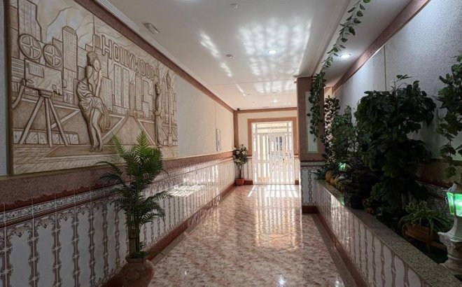 Herverkoop - Appartement -
Torrevieja - Costa Blanca