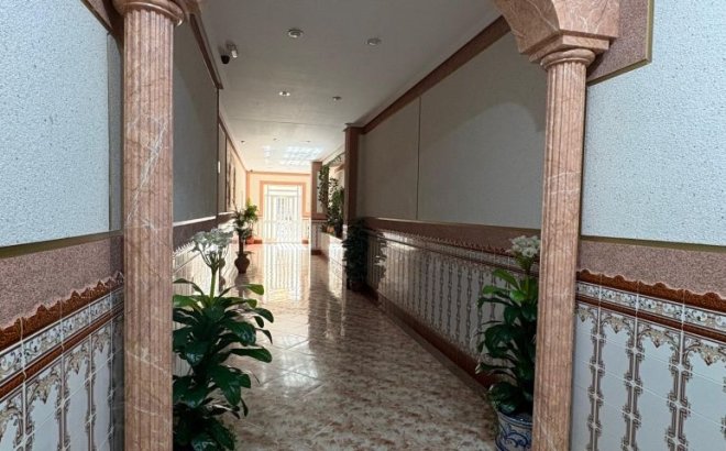 Herverkoop - Appartement -
Torrevieja - Costa Blanca