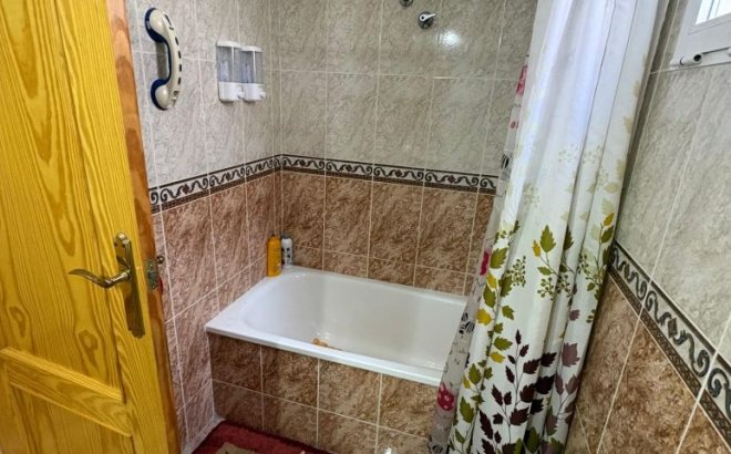 Herverkoop - Appartement -
Torrevieja - Costa Blanca